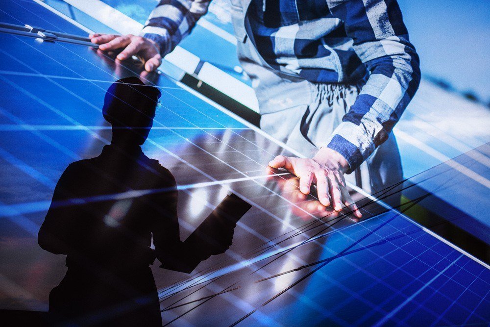 Photovoltaic Plate Installer and Wind Turbine Technician